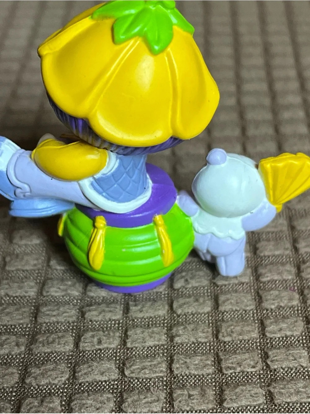 1980’s strawberry shortcake almond tea miniature pvc figures